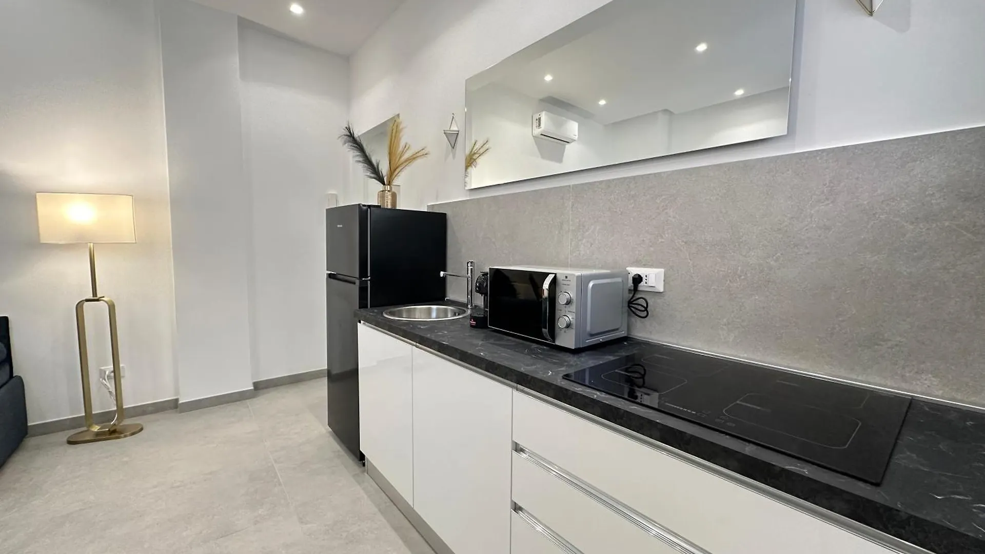 Deluxe Apartment Roma Centro - Villa Borghese